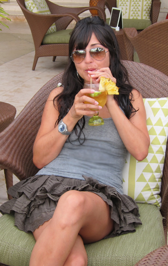 SIPPIN COCKTAILS HAWAII STYLE Sip, sip, sip.